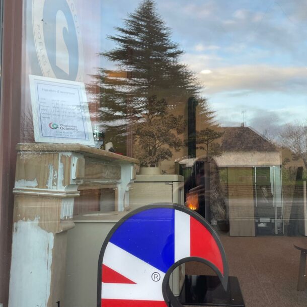 de l'extérieur logo charnwood