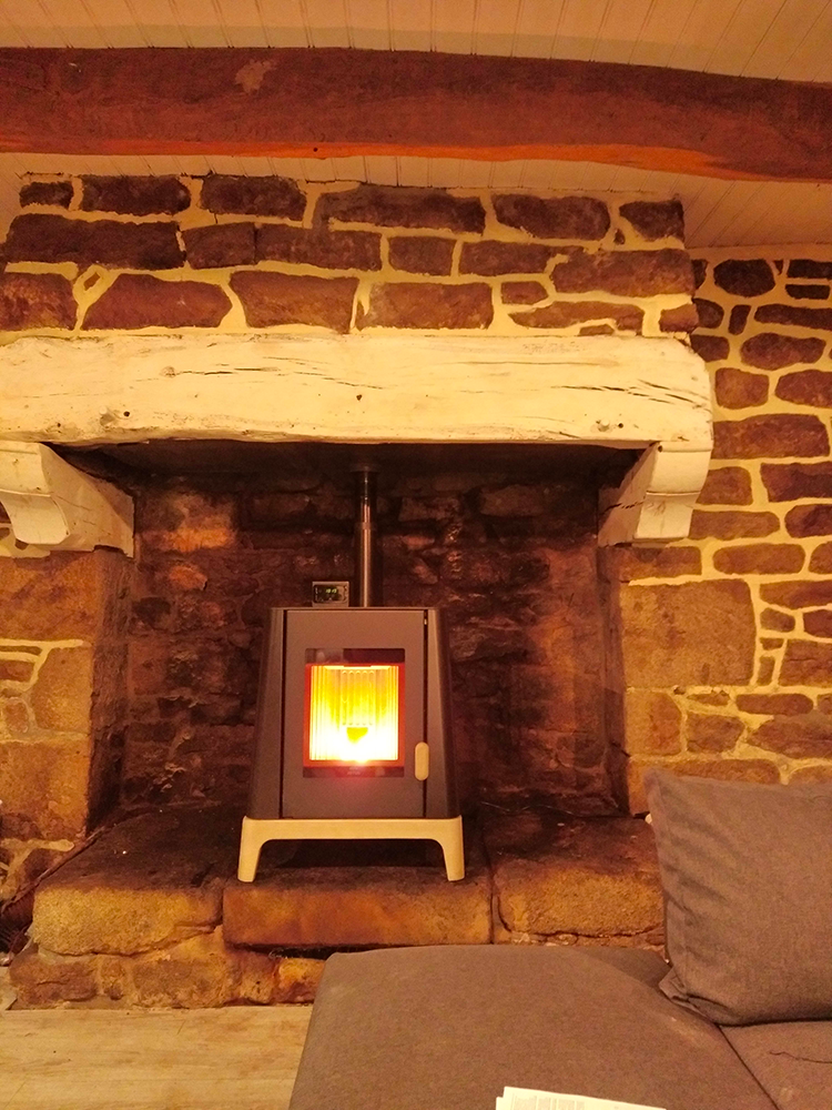 Cheminees-oceanes-vente-installation-poele-bois-granules-quimperle-tregunc-realisation-15